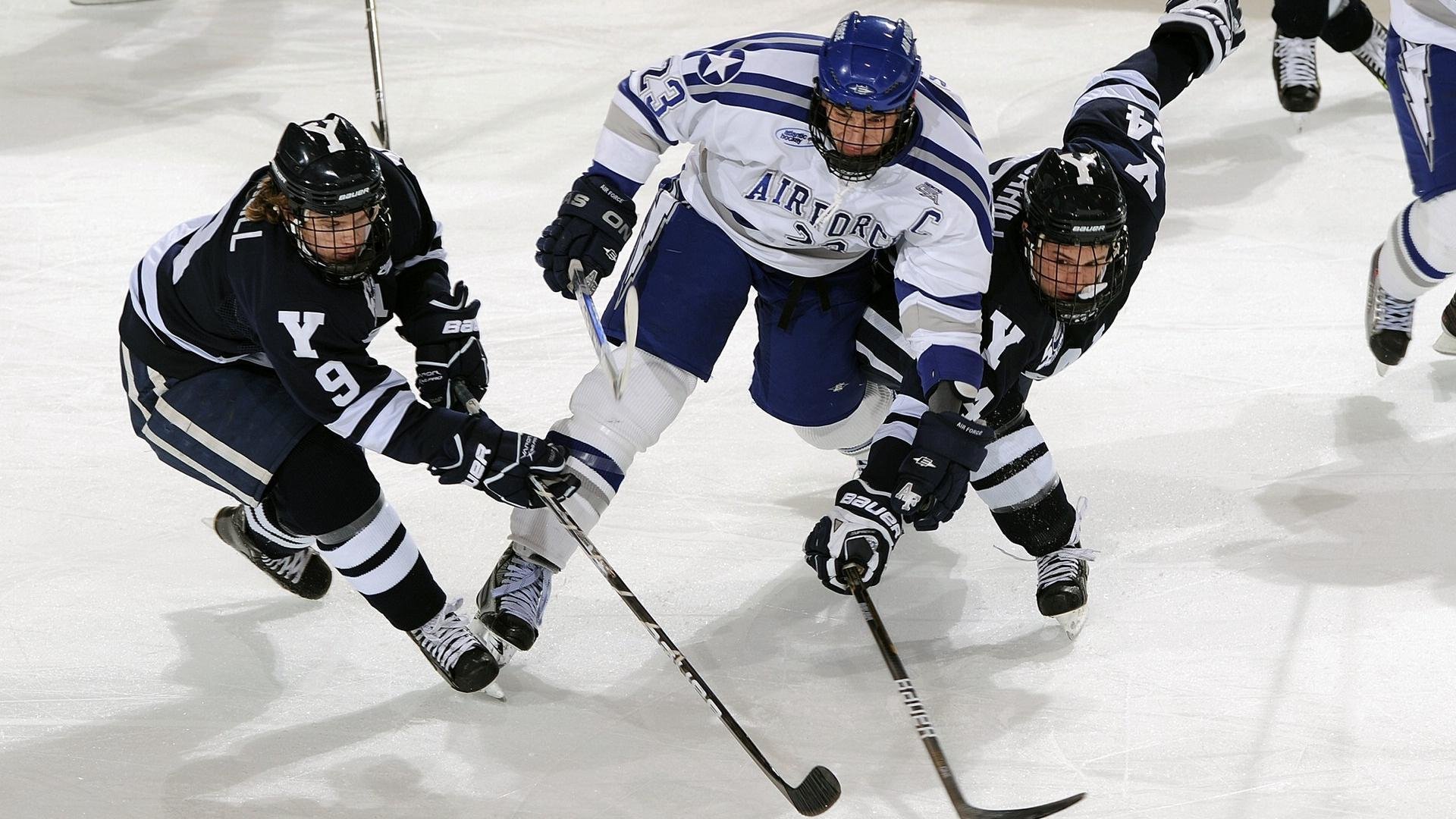 阿尔瓦雷斯，用一脚哲学射门，让法国与洪都拉斯的比赛成为他的思想实验场