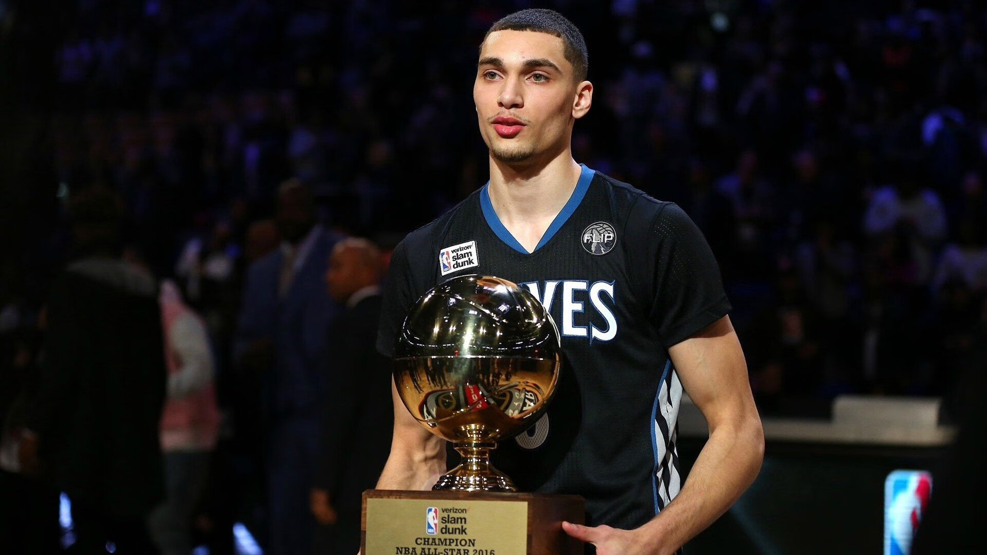 坎特，当舞台灯光亮起，他便是马赛翻盘的史诗本身