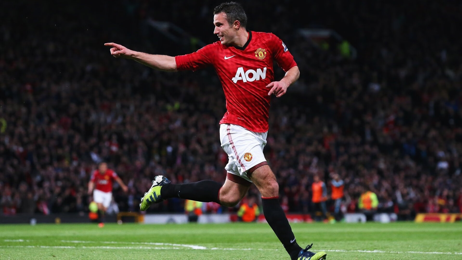 英超争冠焦点战,当里昂式强势横扫瑞士,足球战术的暗流正在改写争冠格局